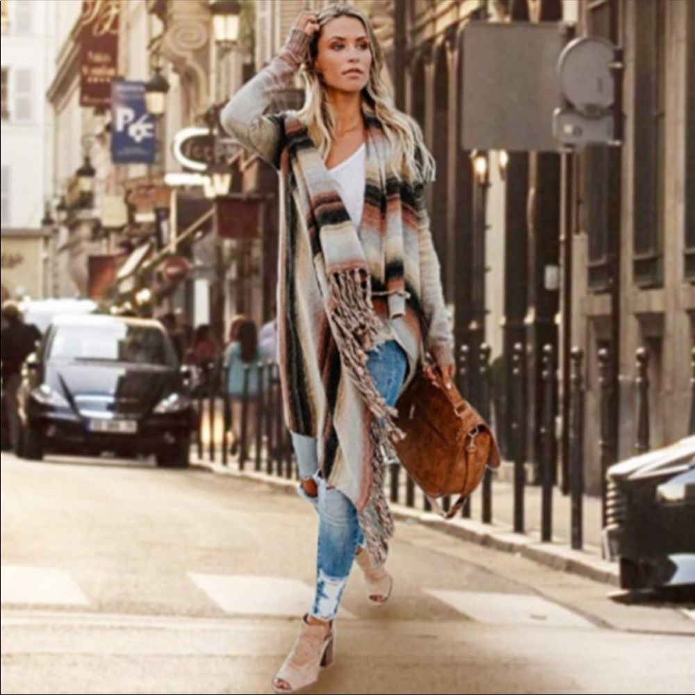 New! Boho Aztec knit sweater/shawl with fringes - Picture 6 of 7